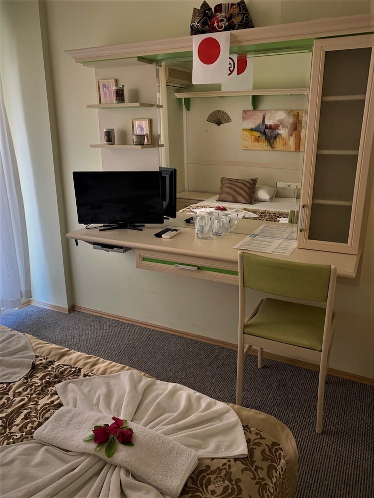 Hildegard Hotel 38/50
