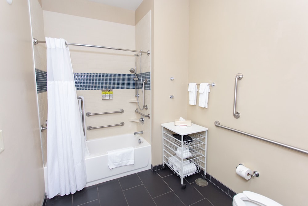 STAYBRIDGE SUITES BOWLING GREEN 11/68