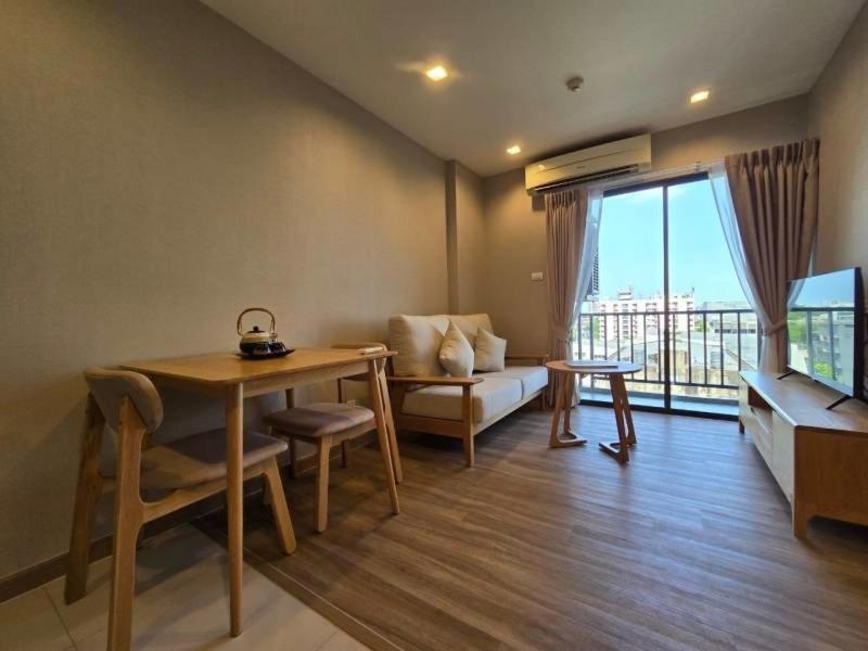 1 BEDROOM, MINIMAL, DELUXE