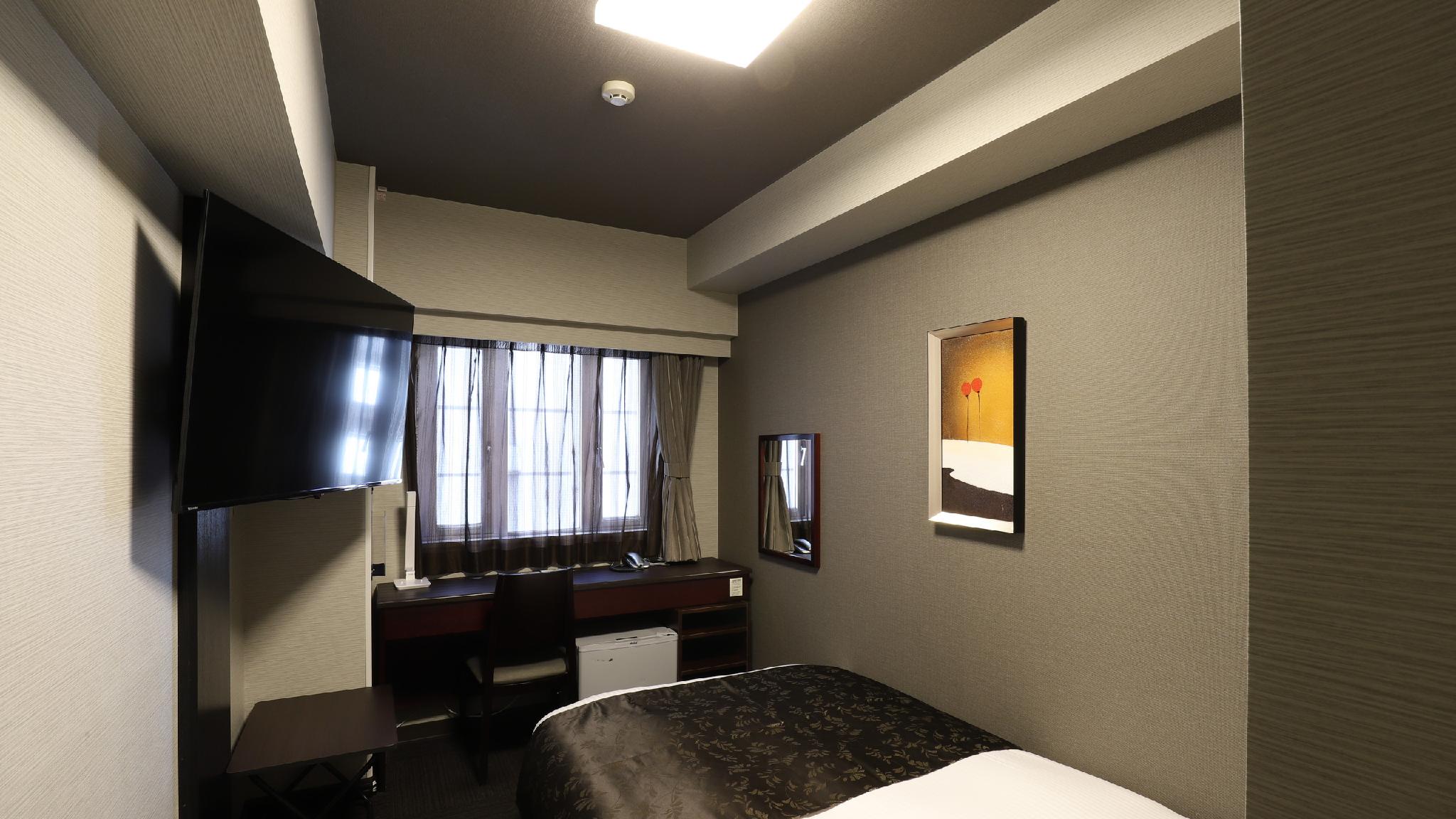 Semi Room, Single, Semi Double Bed