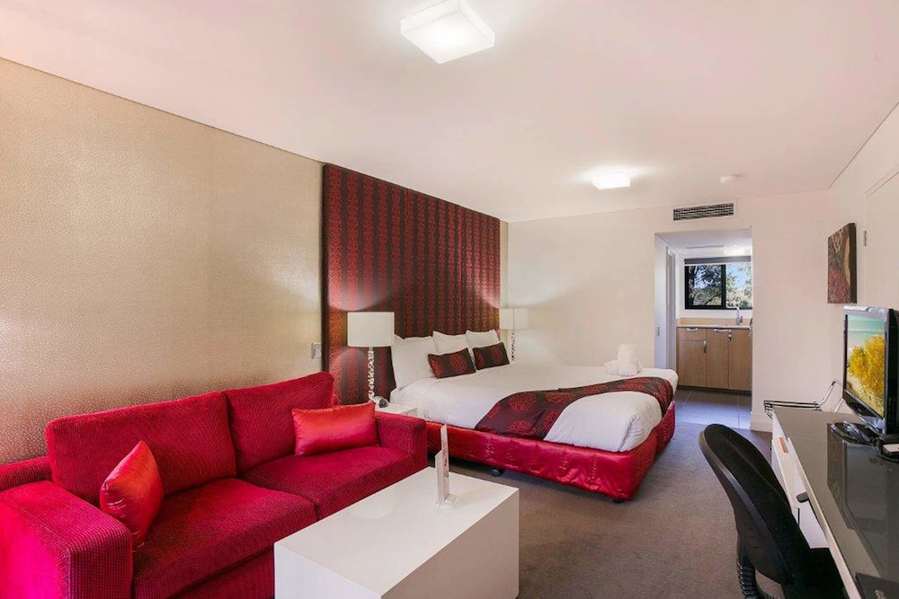 City Golf Club Motel 32/48
