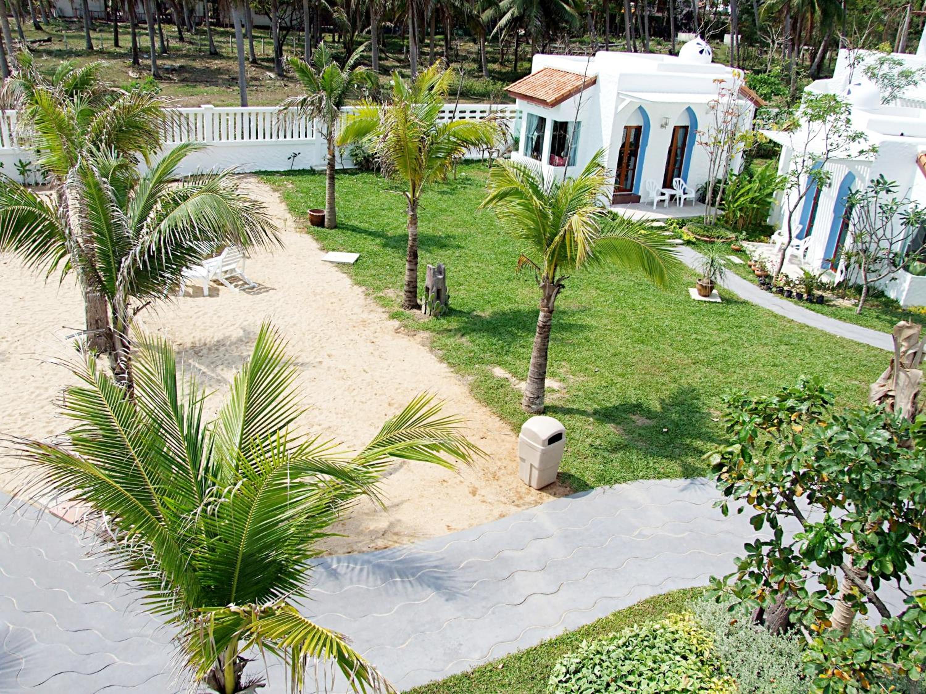 Baanmontra Beach Resort 38/53