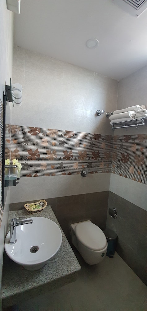 Annapurna Hotel 26/28