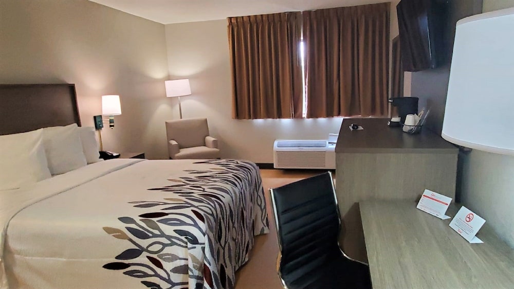 Days Inn Martinsburg 12/24