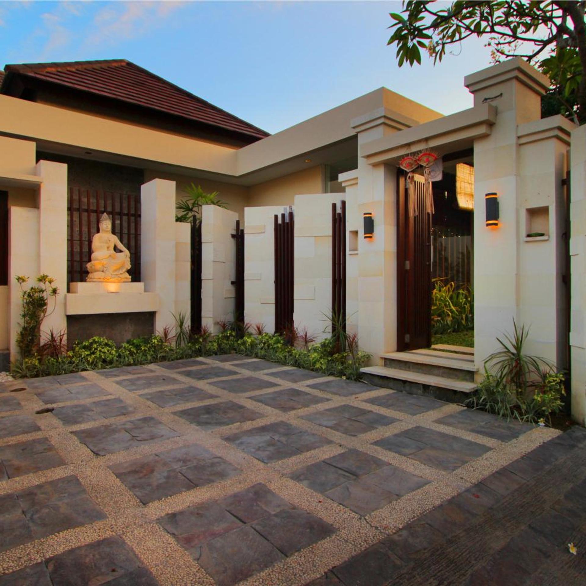 The Murdha Villa 45/49