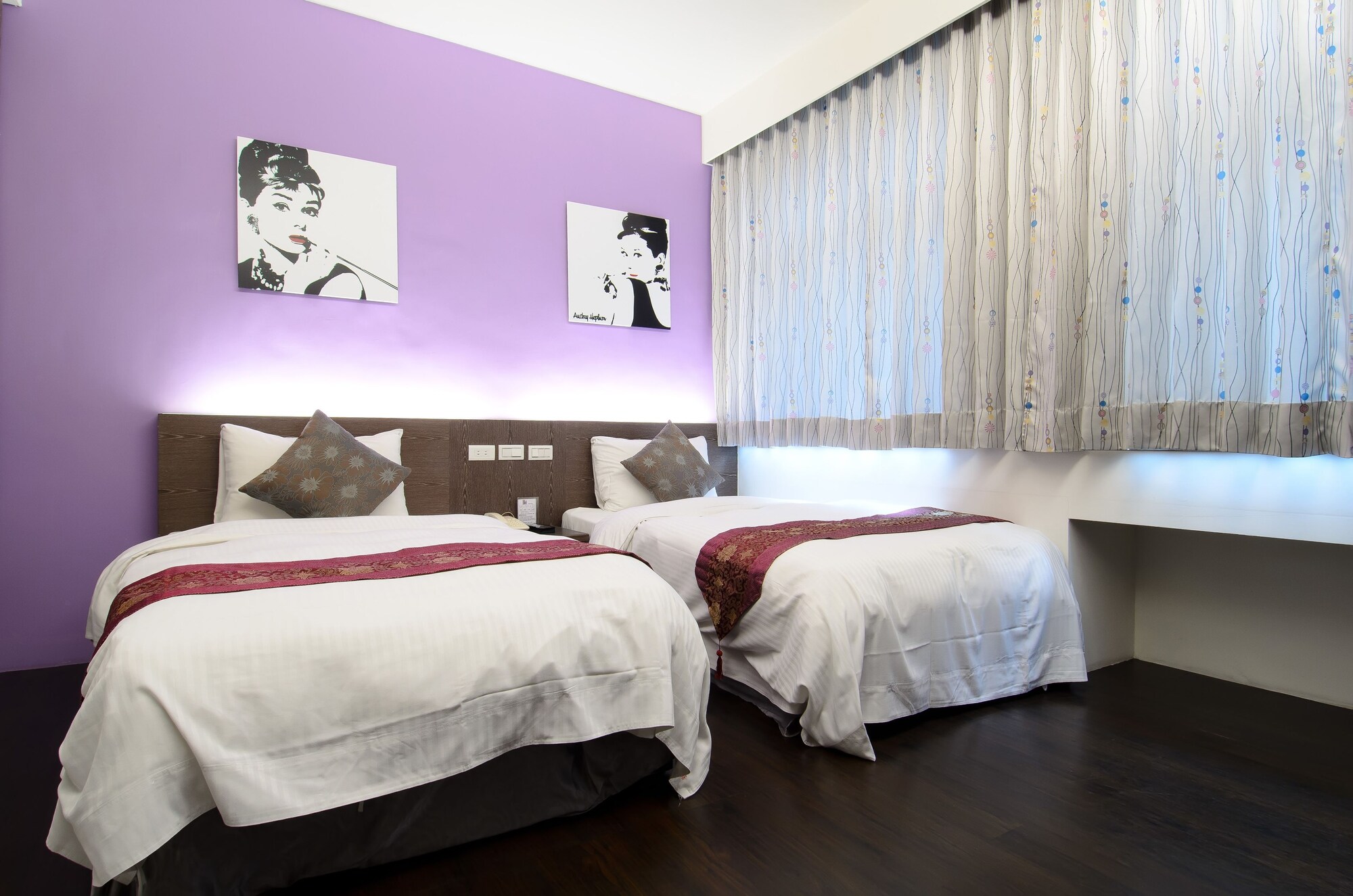 STANDARD, TWIN BEDS