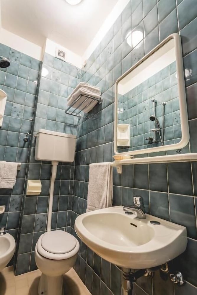 Hotel Raffaello 48/50