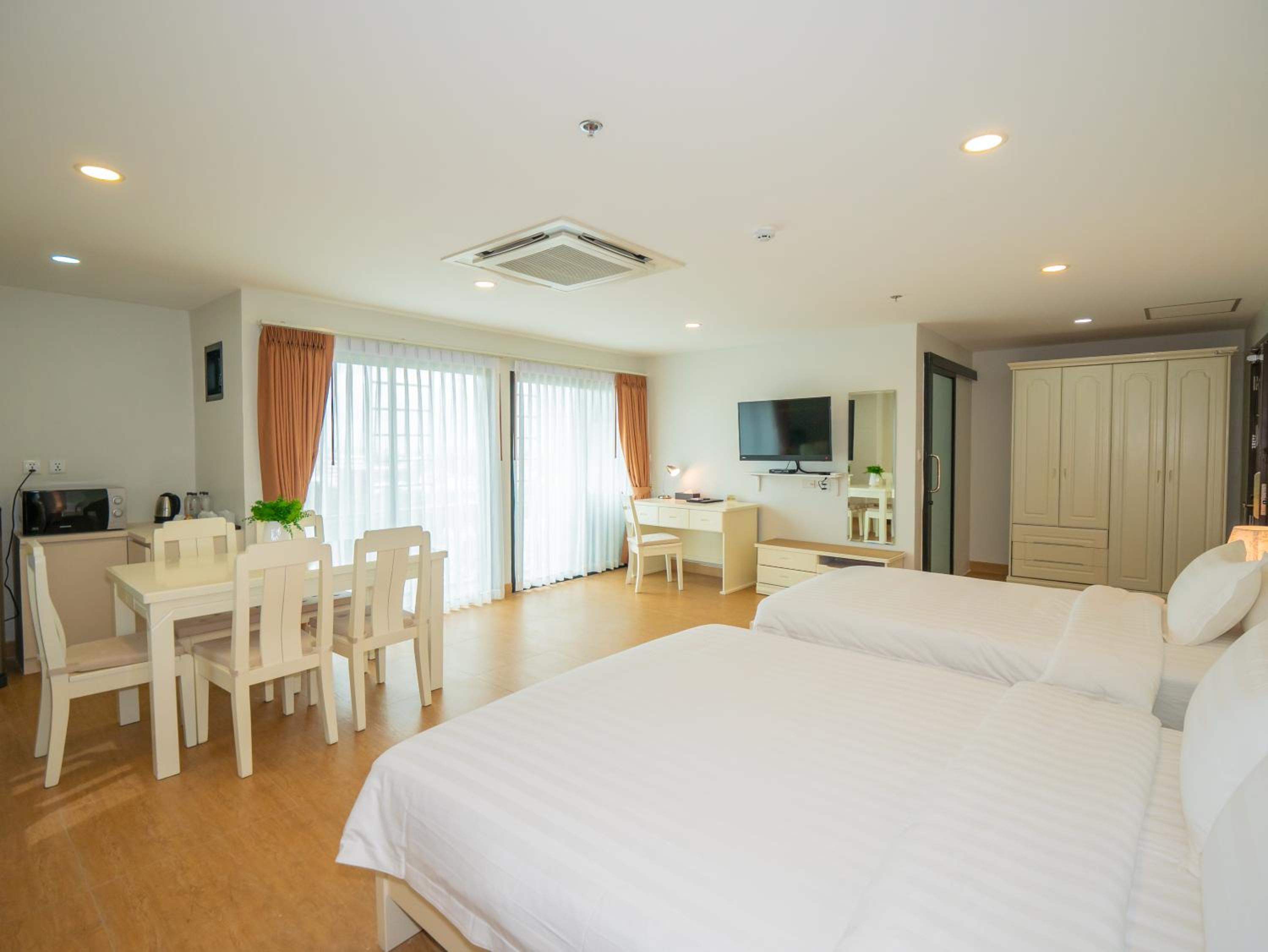 SUITE, 2 QUEEN BEDS