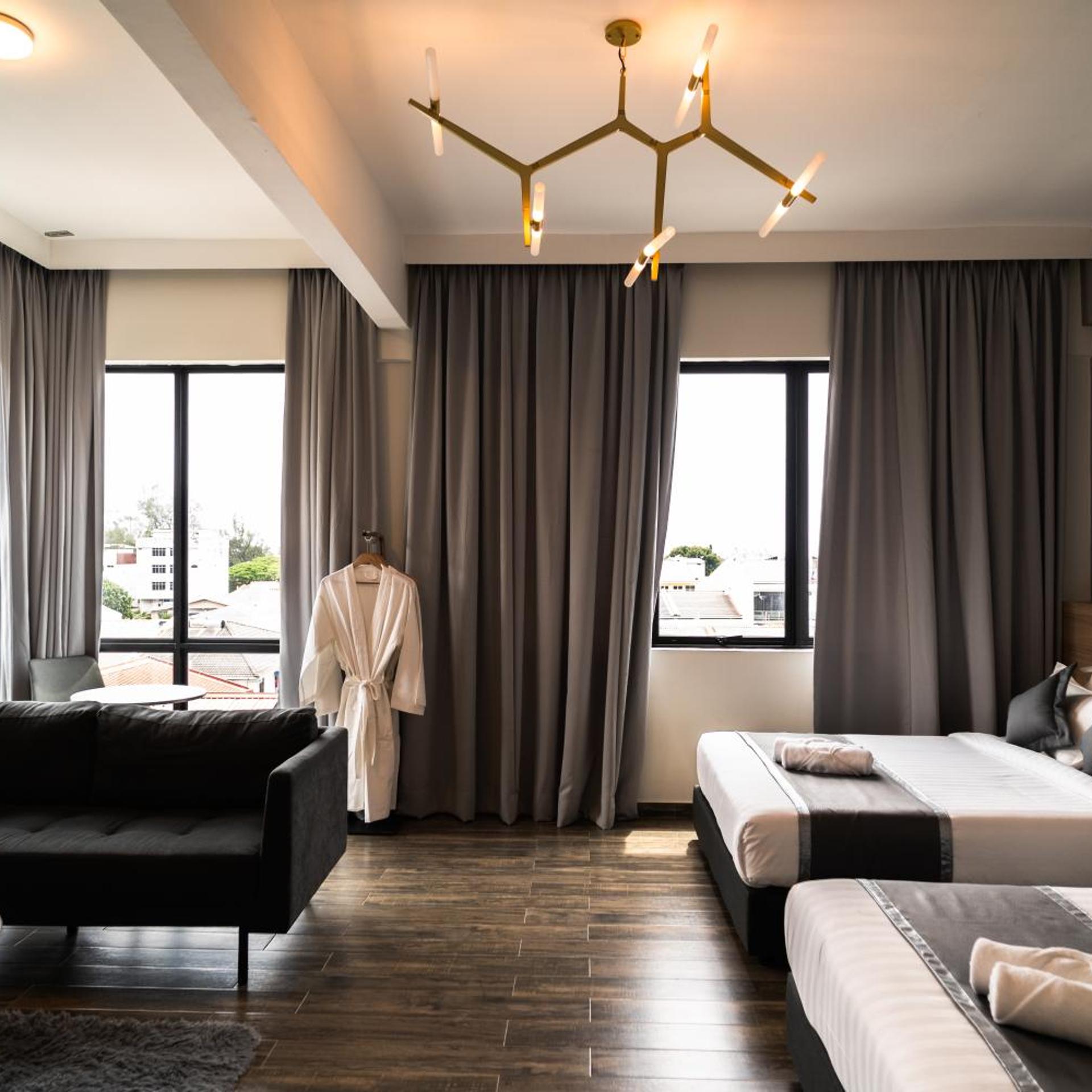 Citi Plaza Hotel & Suites 20/48