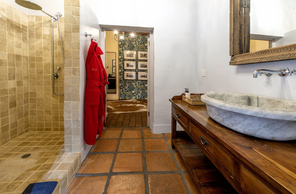 Avondrood Guesthouse 50/50