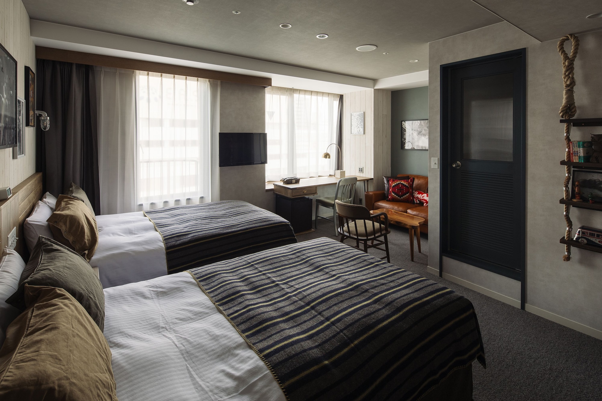 KNOT, FAMILY, TWIN BEDS