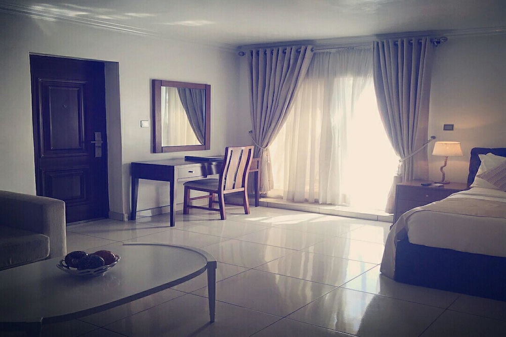 The View Lekki 20/40