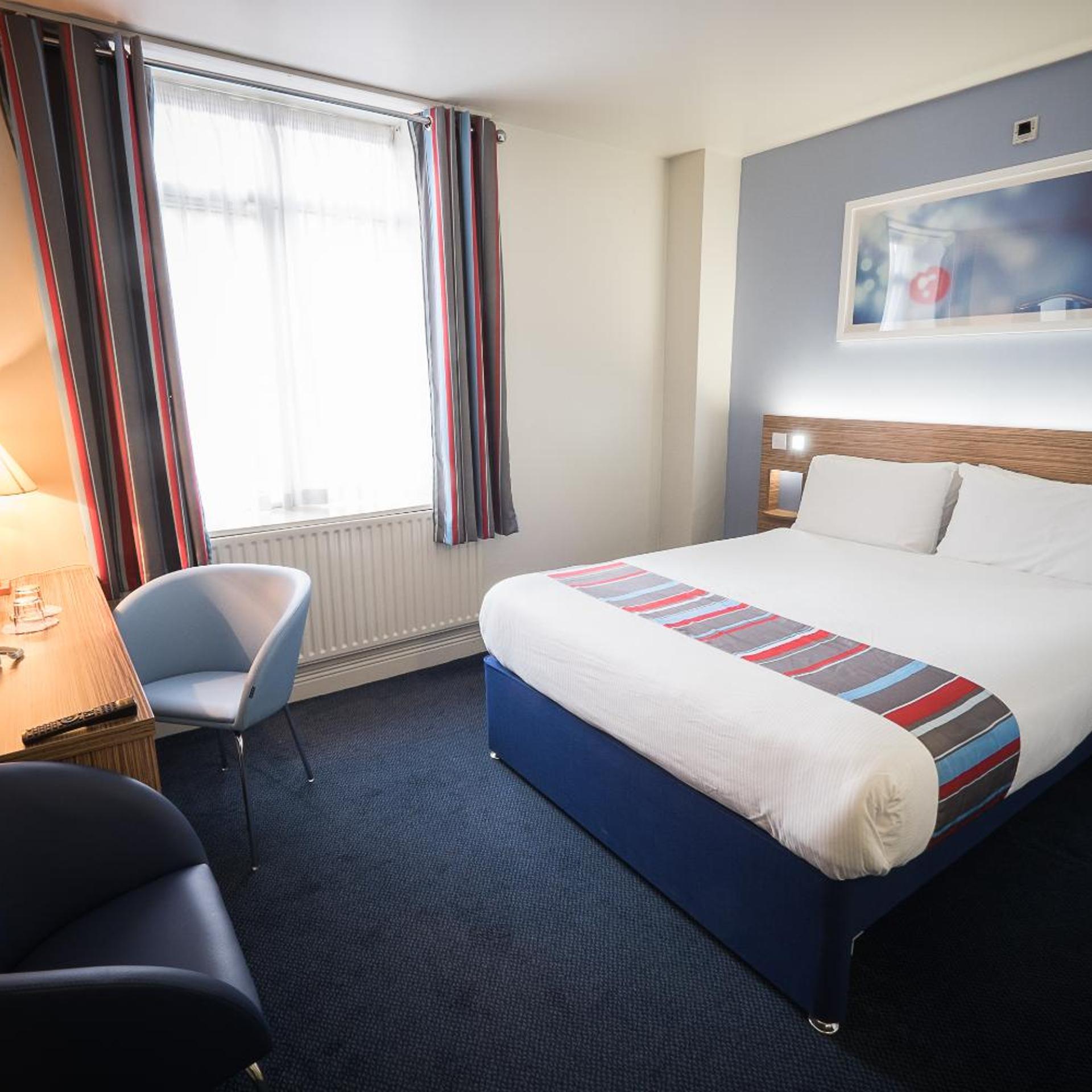 ROOM, DOUBLE BED, ADULT ONLY