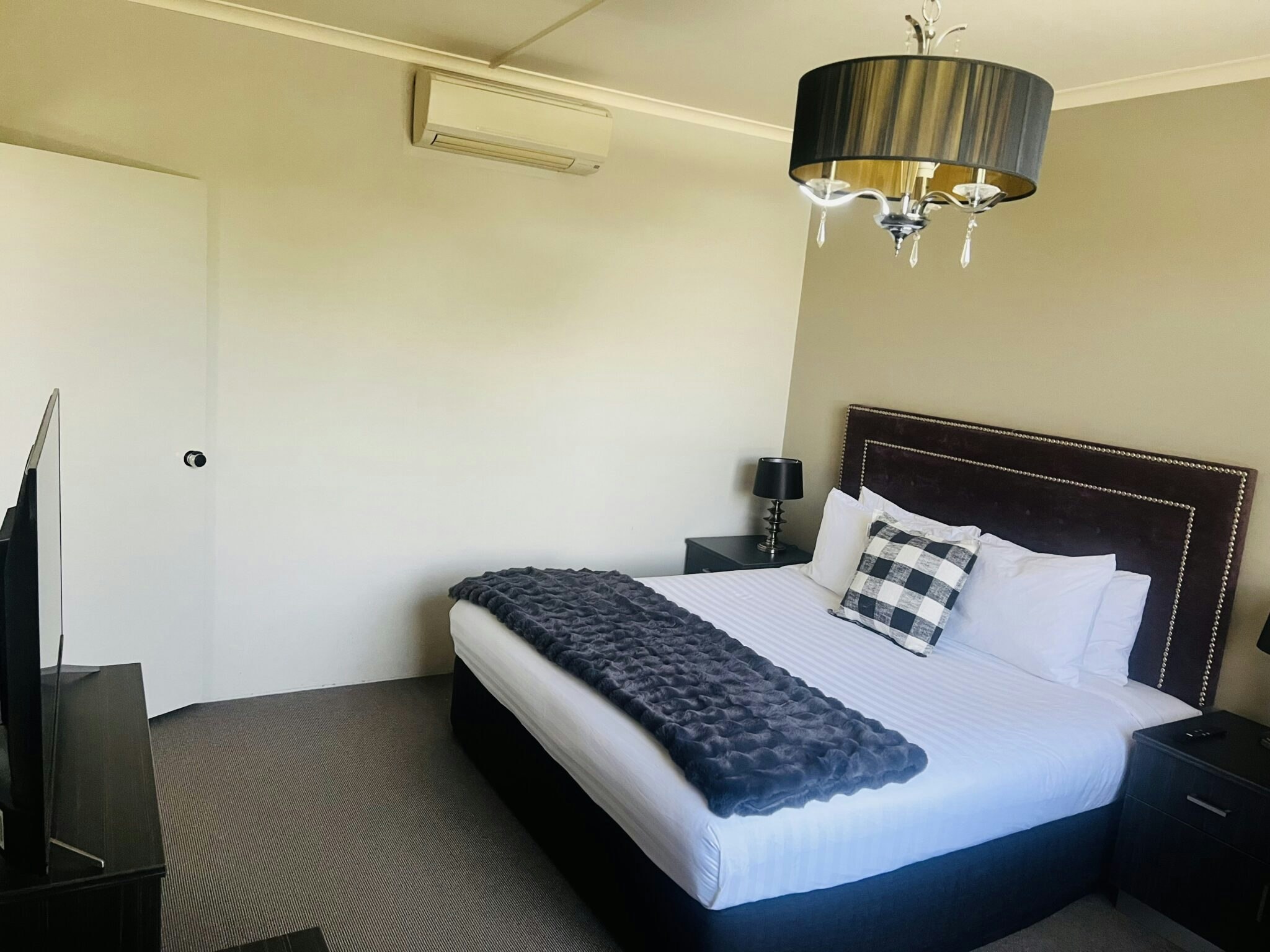 Pavilion Hotel Wagga Wagga 9/34