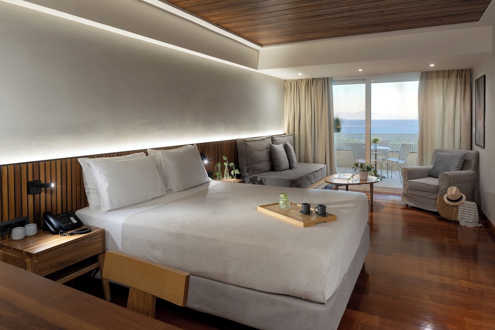 Atrium Hotel 14/48