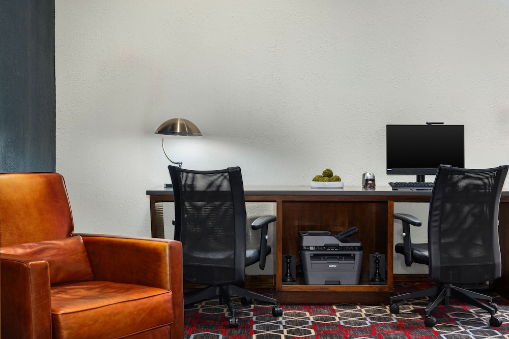 Four Points by Sheraton Greensboro Airport 53/63