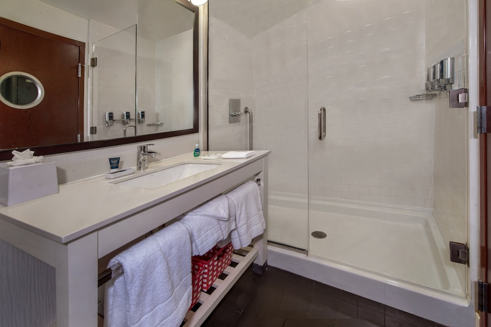 Four Points by Sheraton Philadelphia City Center 16/48