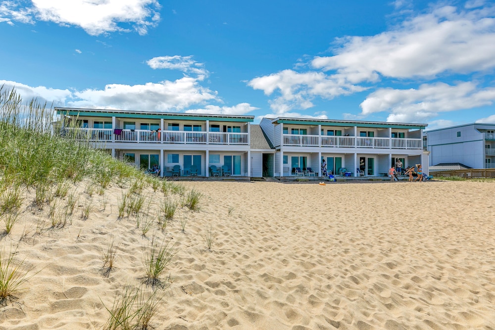 John Yancey Oceanfront Inn 3/66