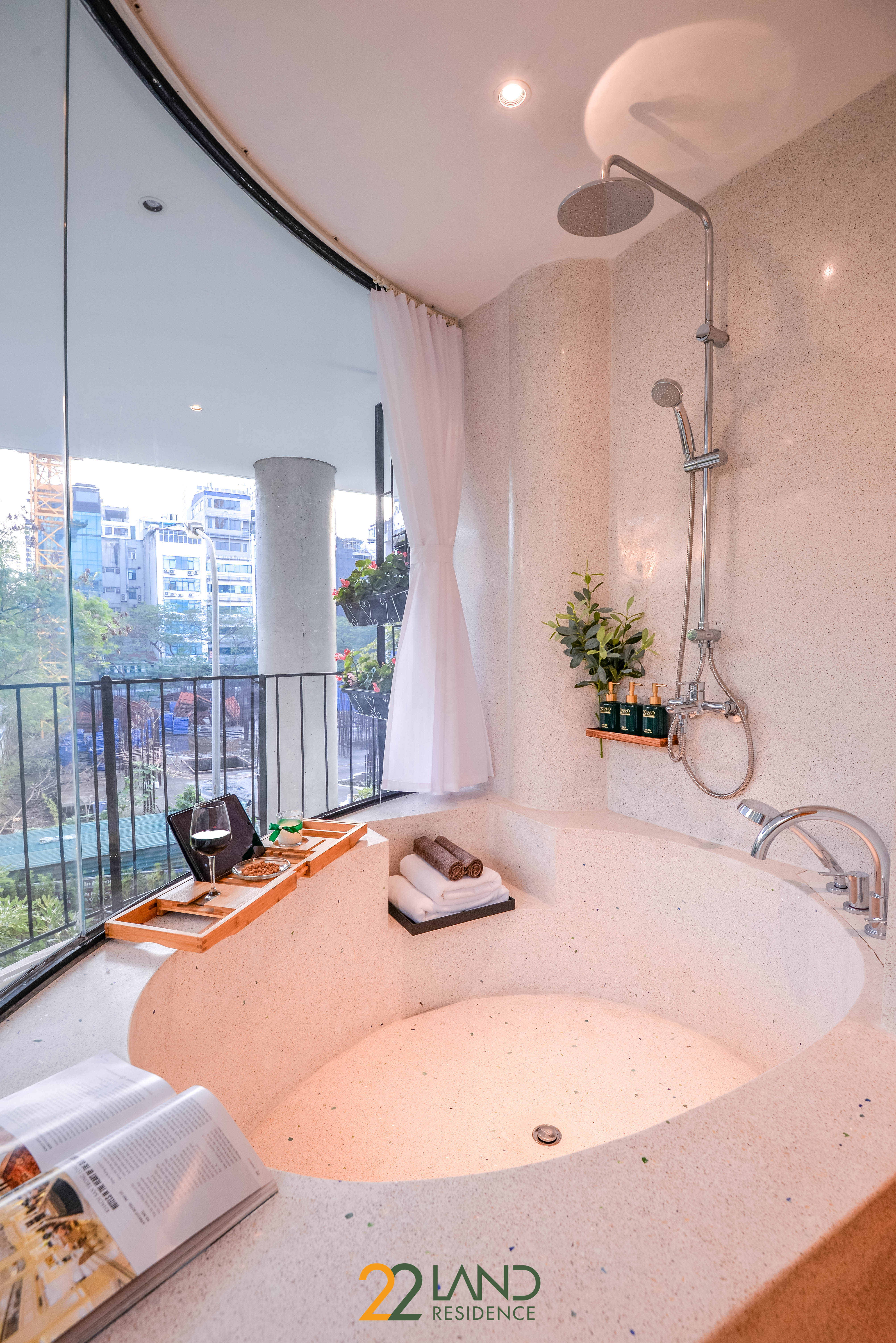 22Land Hotel and Residence 30/50
