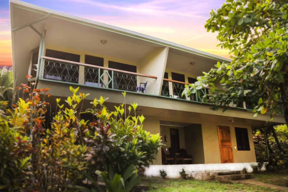 Rancho Corcovado Lodge 6/67