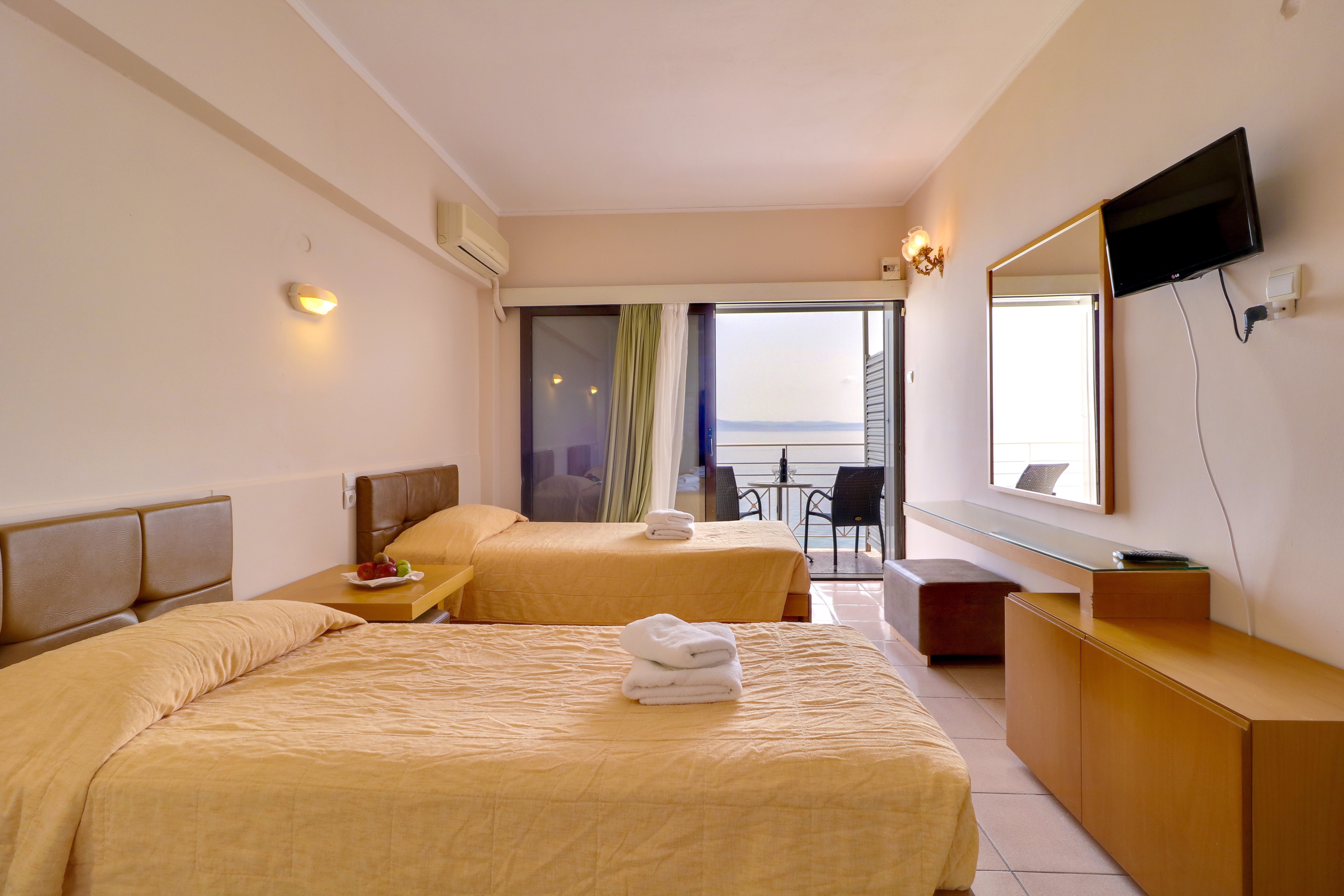 ROOM, DOUBLE OR TWIN BED, SEA VIEW