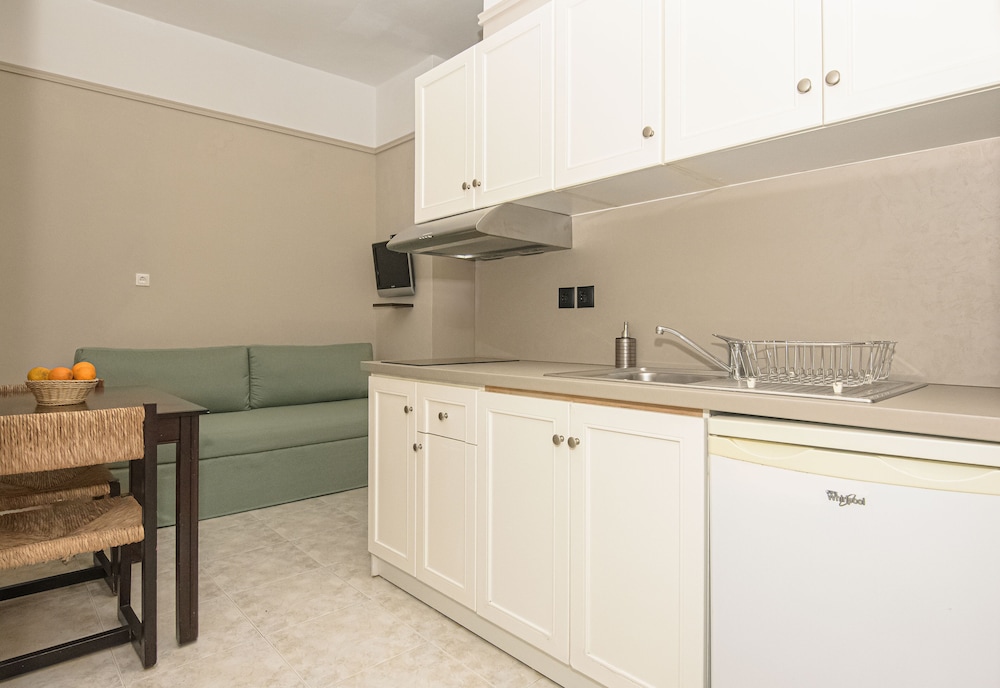 Talos Hotel Apartments 9/50
