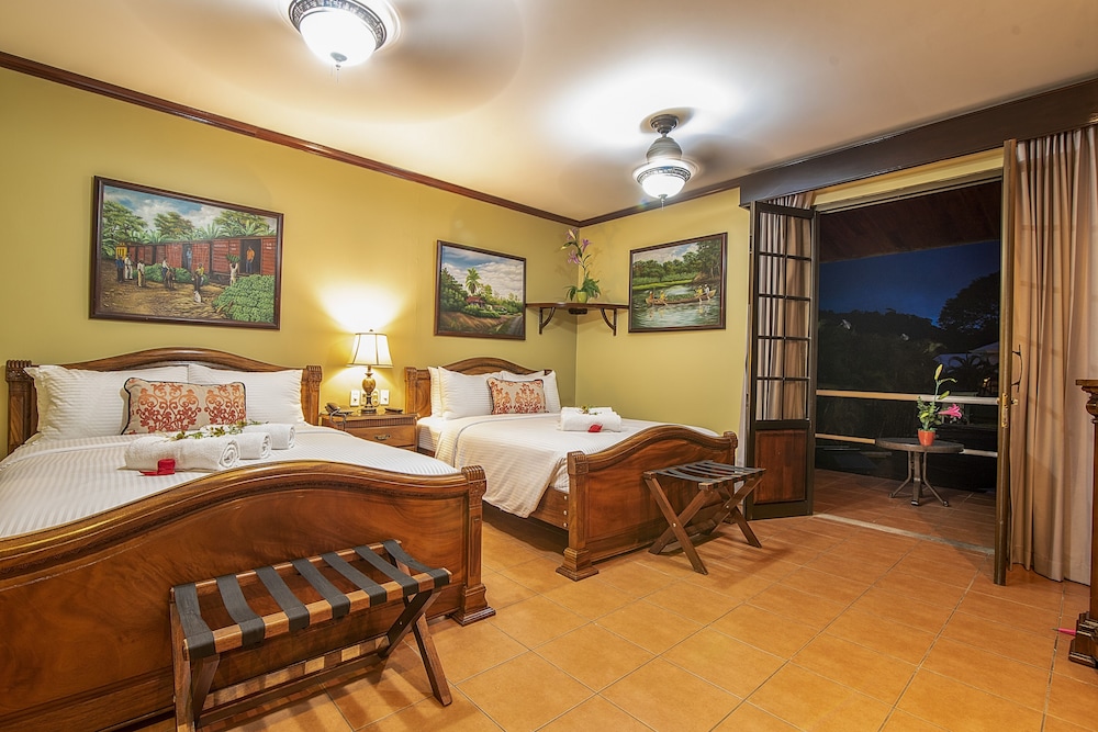 Hotel Casa Roland Golfito (ex Casa Roland Marina Resort) 48/72