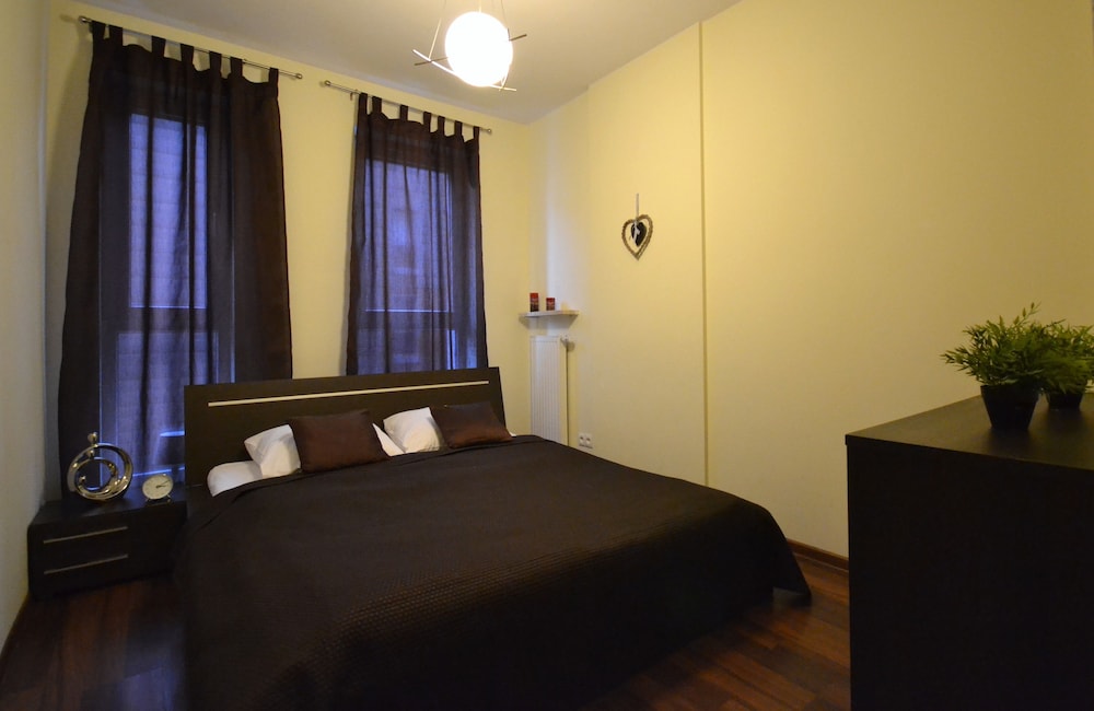 1 BEDROOM, APARTMENT