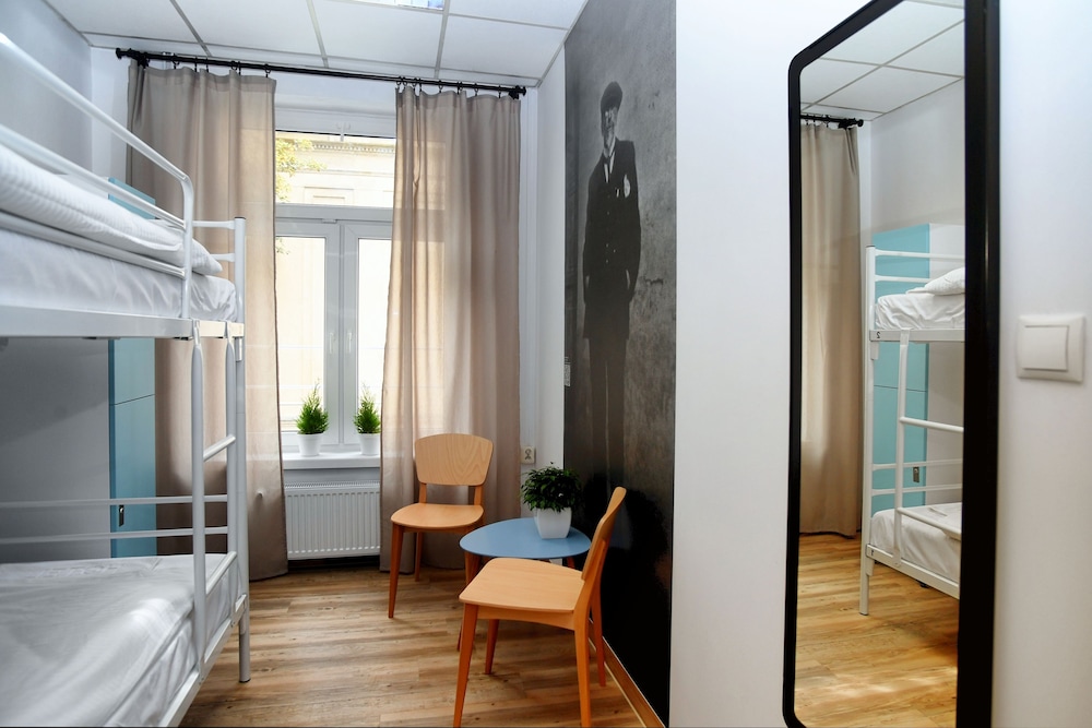 WARSAW HOSTEL CENTRUM 17/73