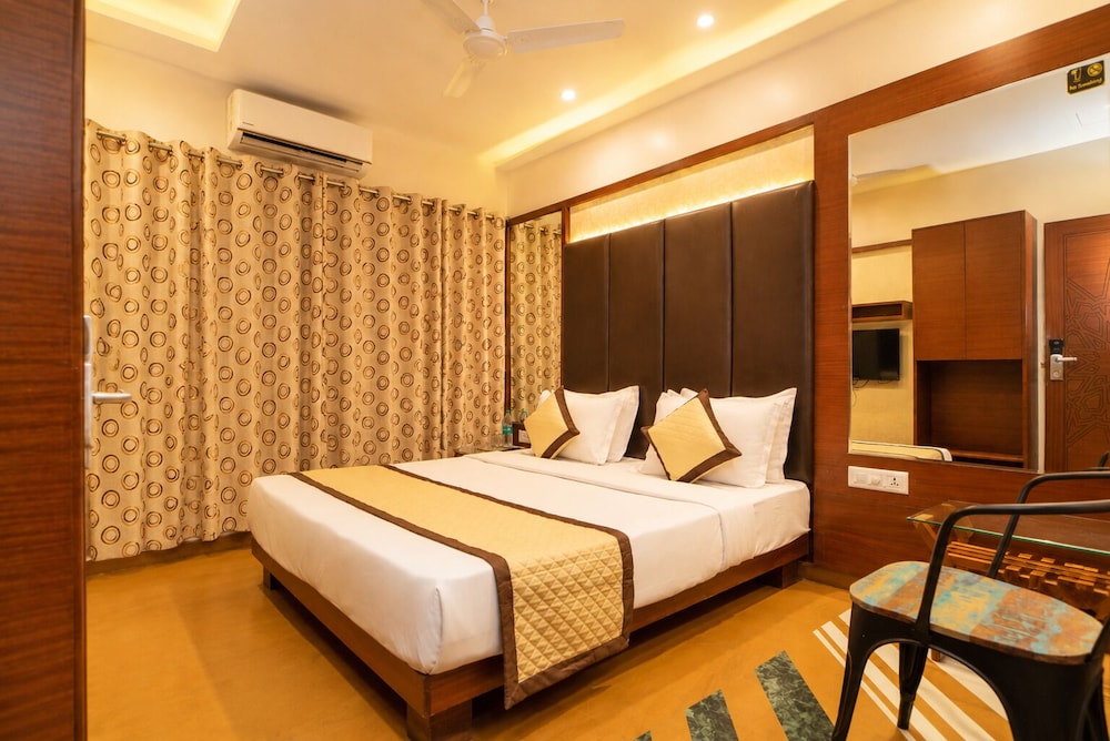Uddhav Vilas Hotel 10/46