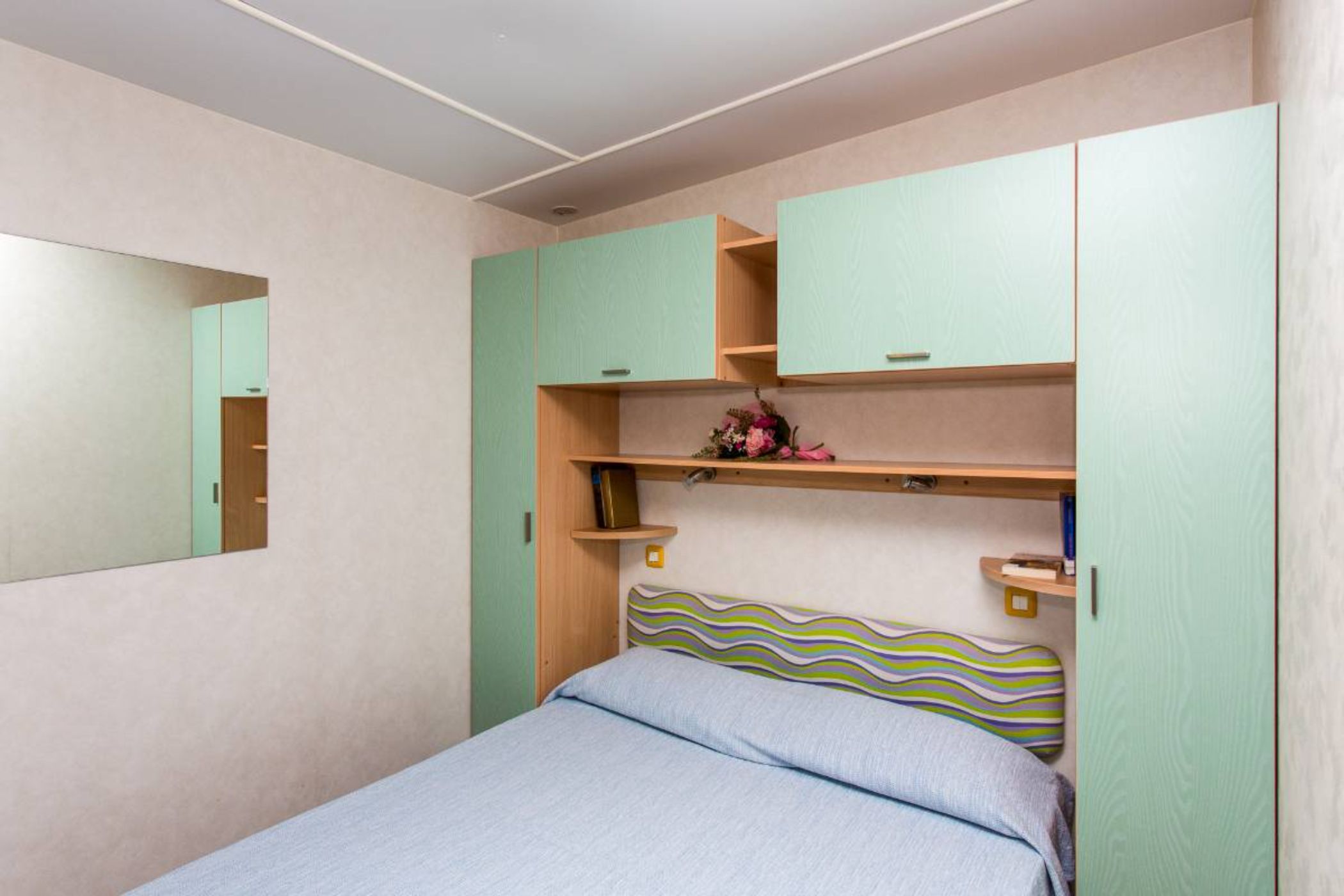 LODGE, PET FRIENDLY