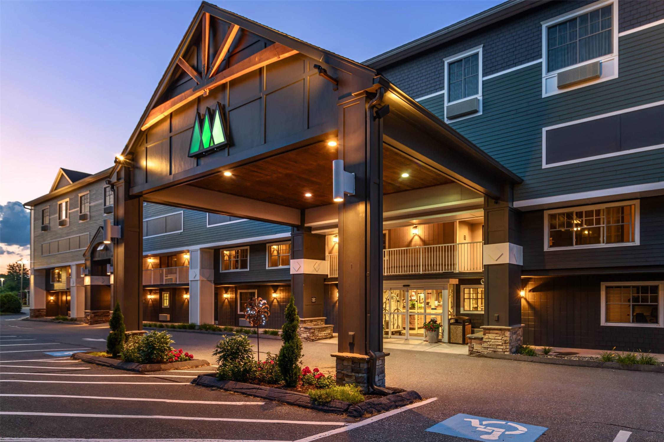 Maine Evergreen Hotel Ascend Hotel Collection 3/33