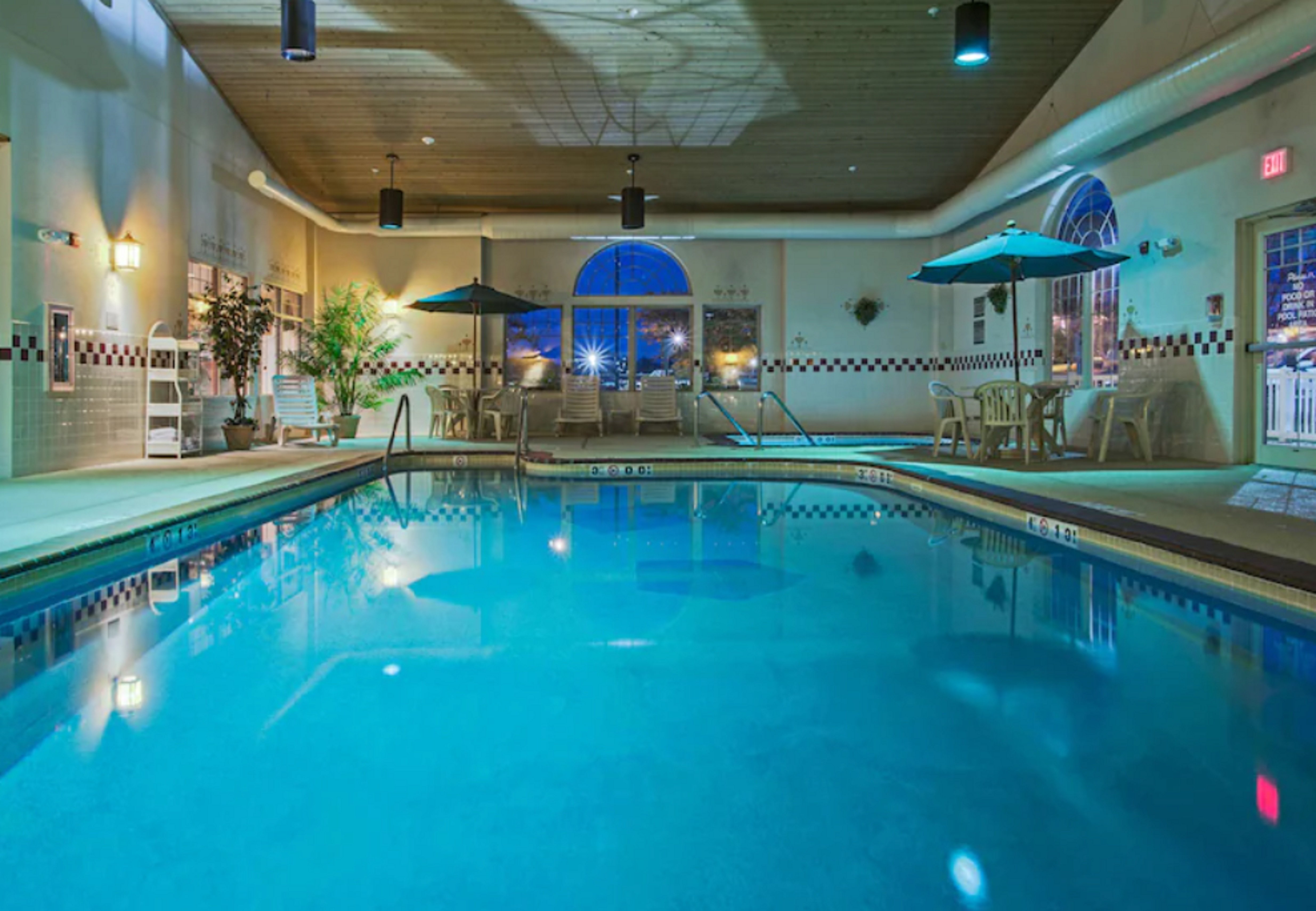 Holiday Inn Express & Suites Zion By IHG 32/43