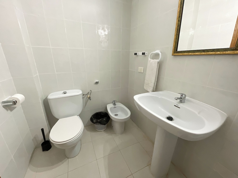 APARTAMENTOS BERNAT PIE DE PLAYA 3000 68/68