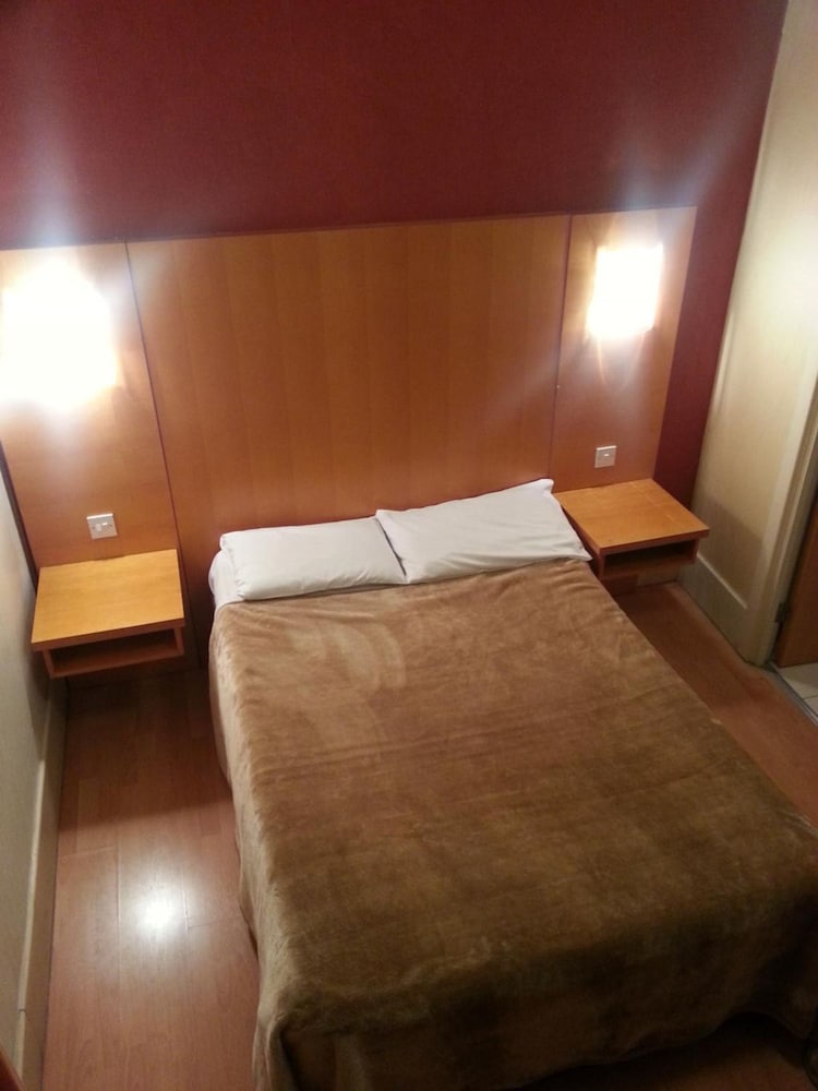 Berkeley Court Hotel 20/33