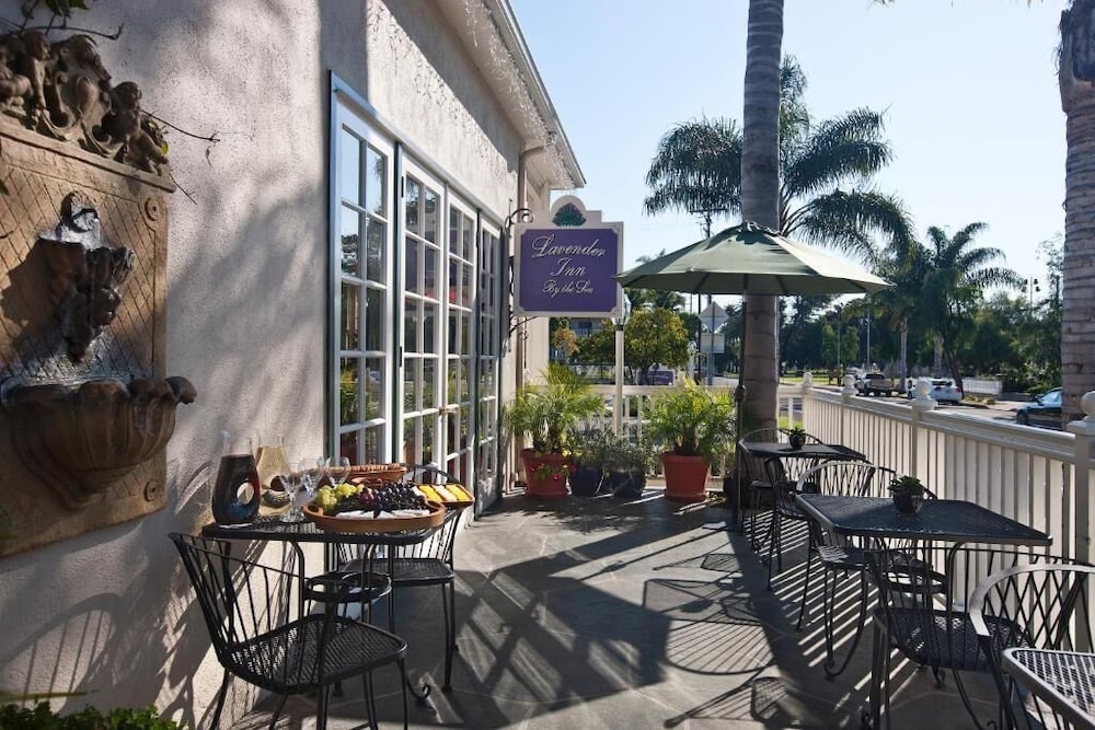 Lavender Inn By The Sea 39/45