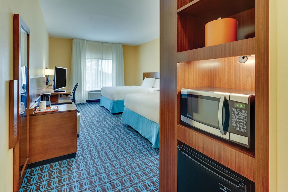 غرفة بسريرين كوين لذوي الإعاقة، Fairfield Inn Suites Dunn I 95 4/4