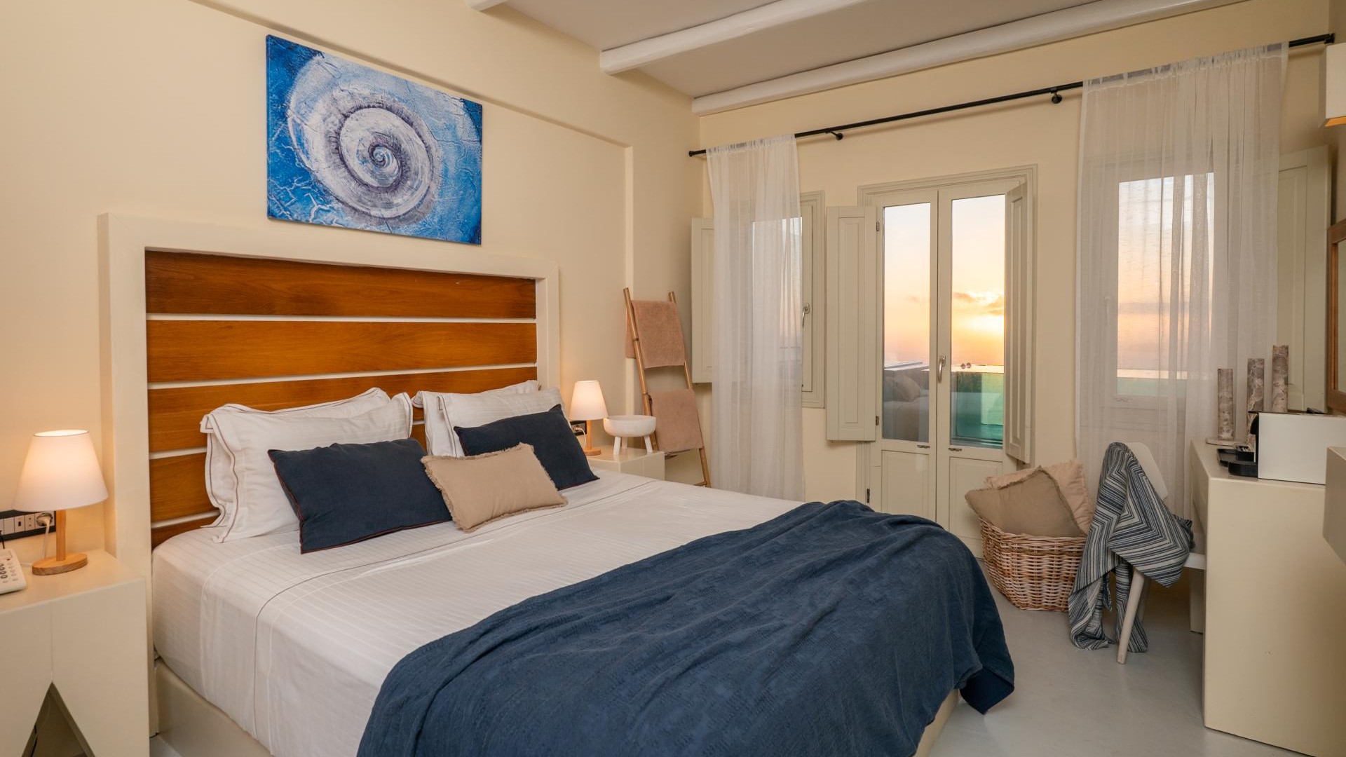 Crystal, Sunset, Suite, Caldera View, Hot Tub