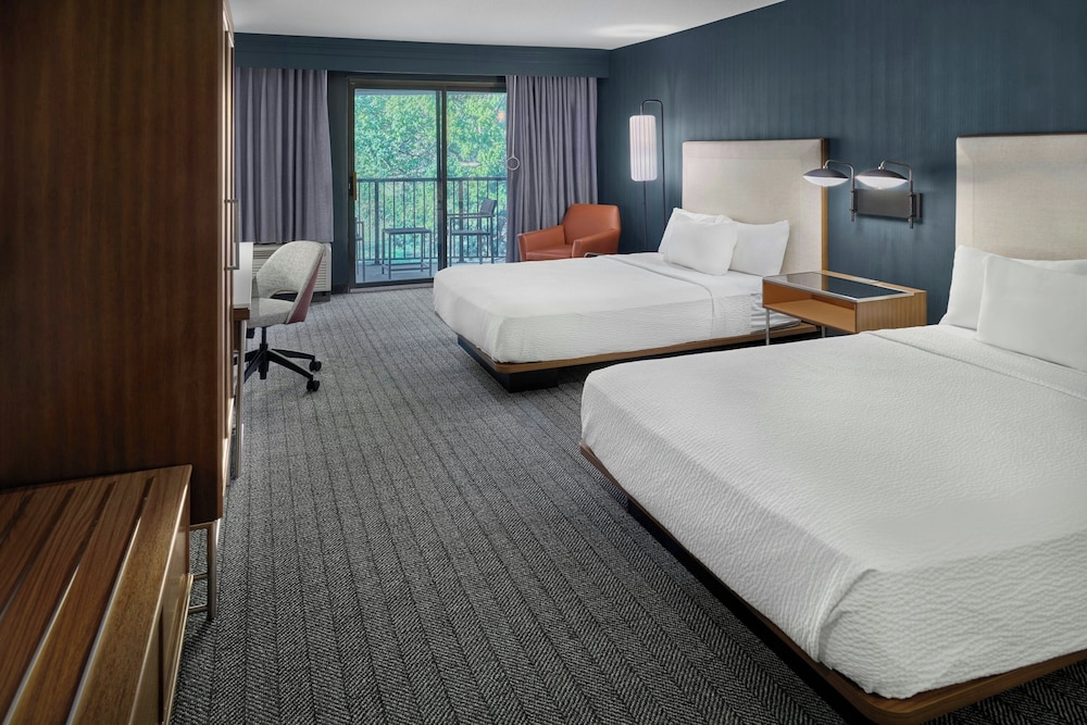 Courtyard by Marriott Kansas City Shawnee 25/71