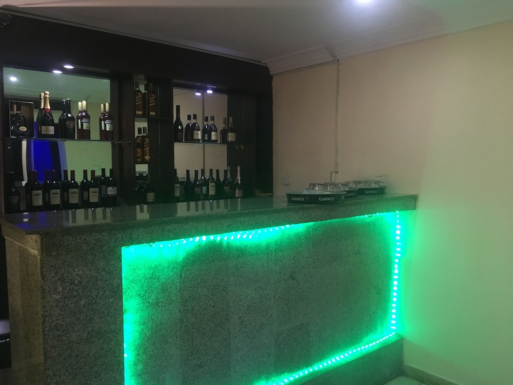 Mayors Diplomat Suites Opebi 25/48