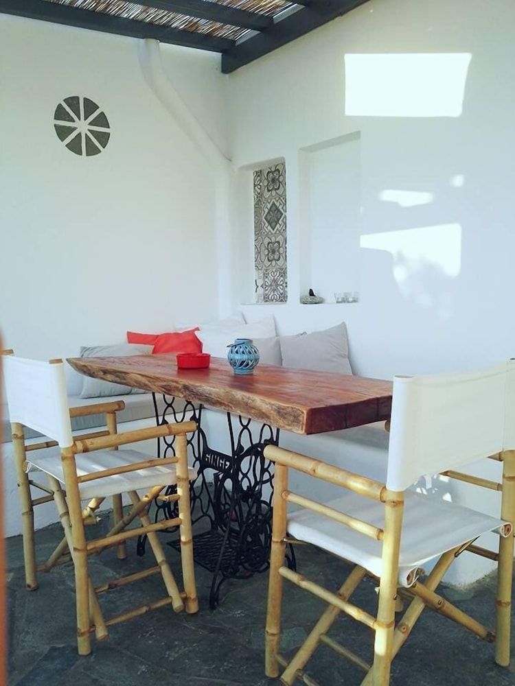 Bellou Suites 5/50