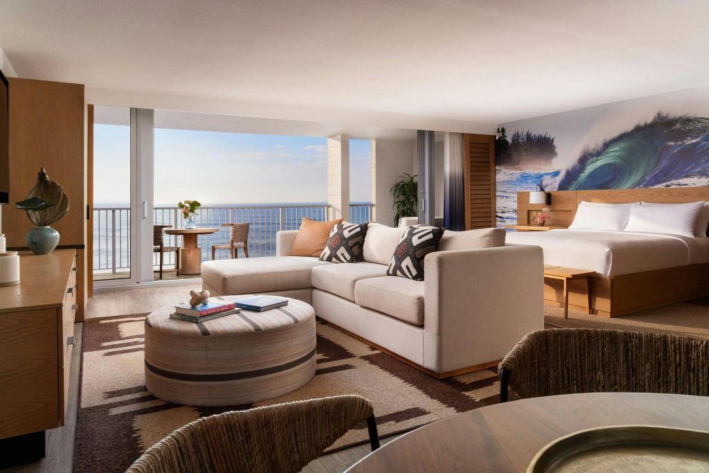 Club, Suite, King Bed, Ocean Front, Sofa, Balcony, Club Lounge Access، The Ritz-Carlton O ahu, Turtle Bay 2/4