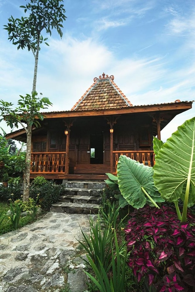 Singgasana Villa & Resto 15/55