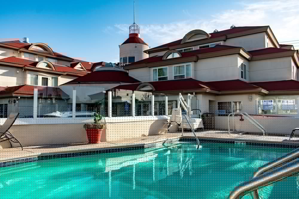 Best Western Plus Suites Hotel Coronado Island 3/36