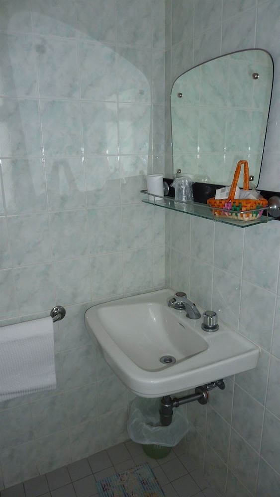 ROOM, DOUBLE OR TWIN BED, BALCONY