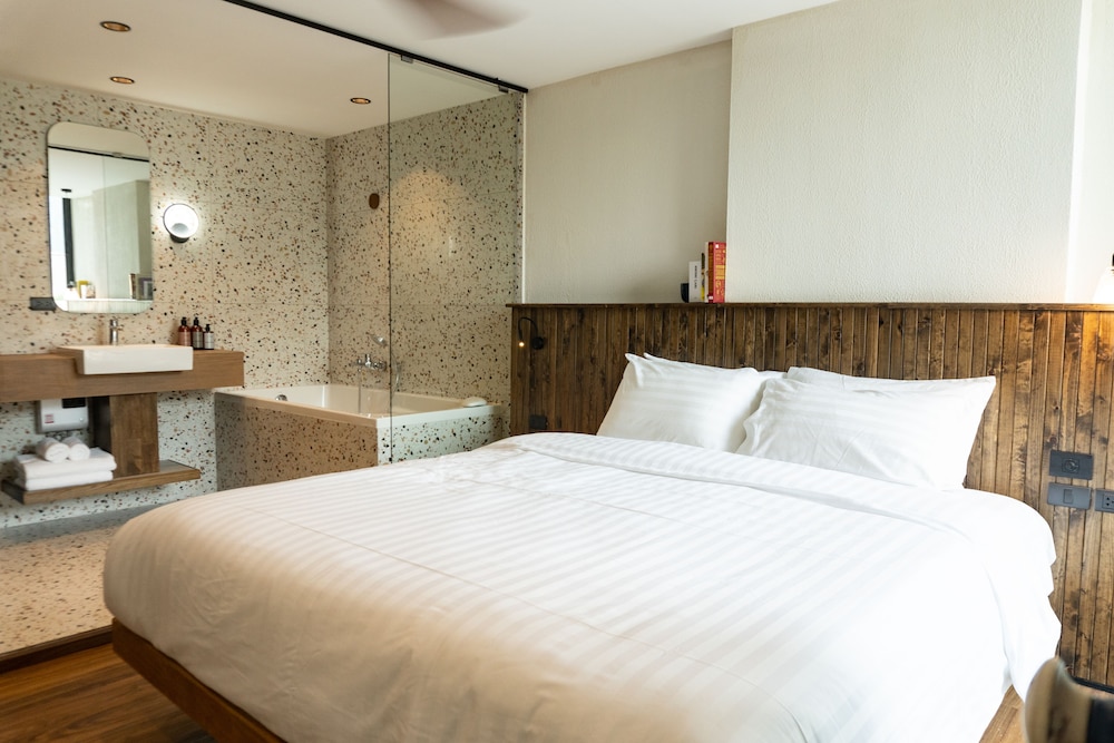 Duplex, Basic, Double Bed