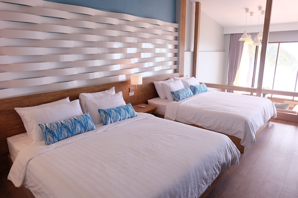 Maldives Beach Resort 11/56