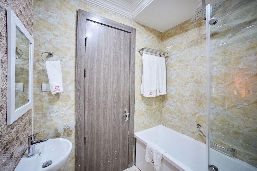 Corinthia Villa Hotel 28/30
