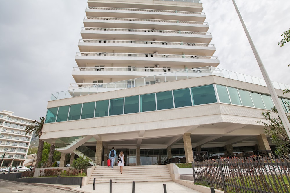 Sato Conference and Spa Hotel 1/50