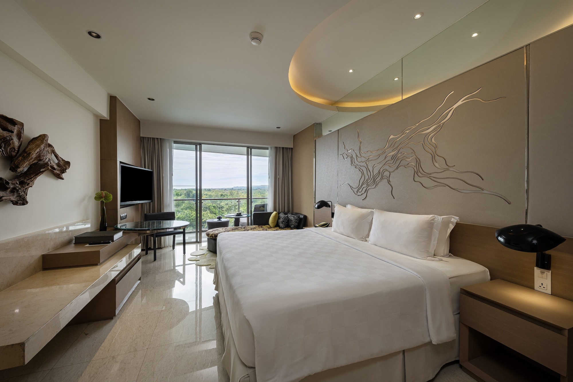 ROOM, RESORT VIEW